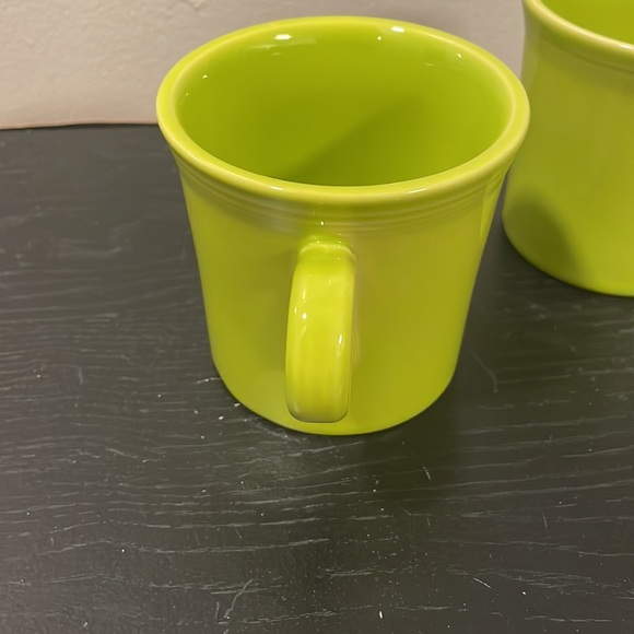 Vintage Fiesta-ware set of 2 green mugs! EUC! No chips or cracks. - Picture 3 of 5